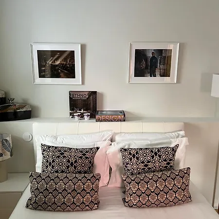 شقة Duplex - Sleeps 4 - Roof Terrace - Balcony بورتو