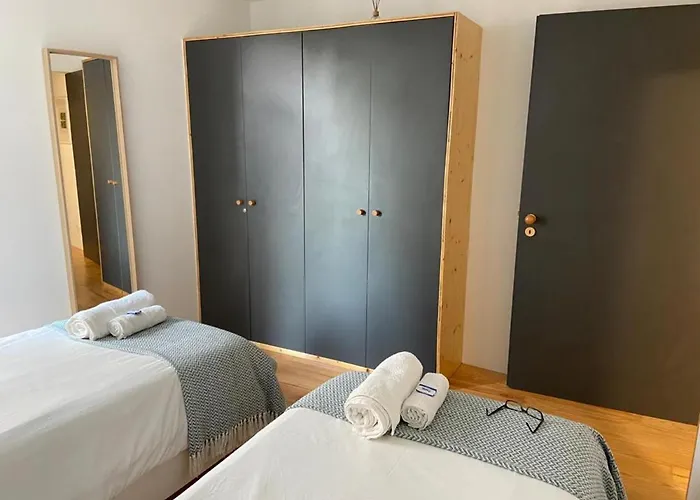 شقة Duplex - Sleeps 4 - Roof Terrace - Balcony *