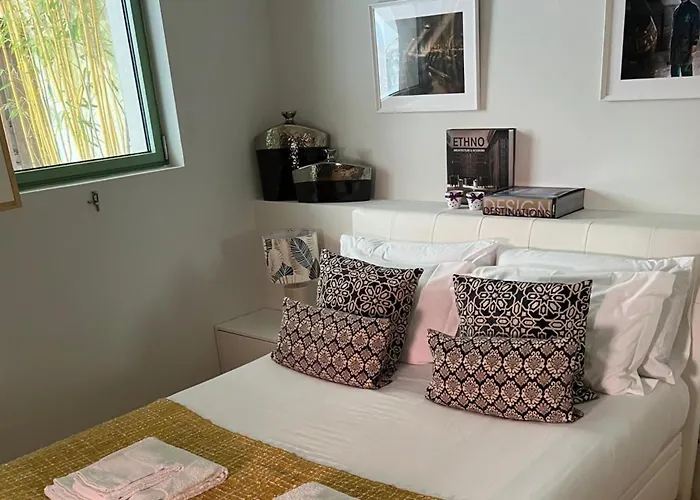 Duplex - Sleeps 4 - Roof Terrace - Balcony アパート *