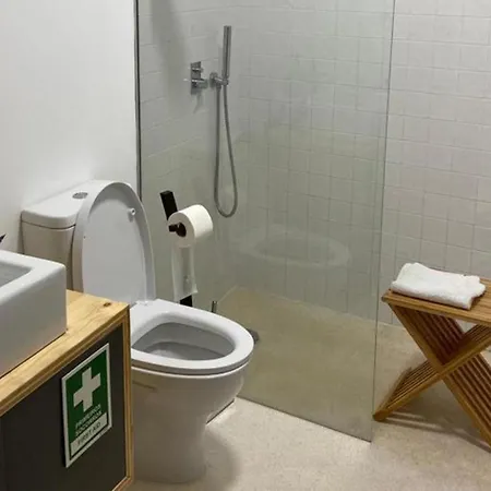 Duplex - Sleeps 4 - Roof Terrace - Balcony דירה