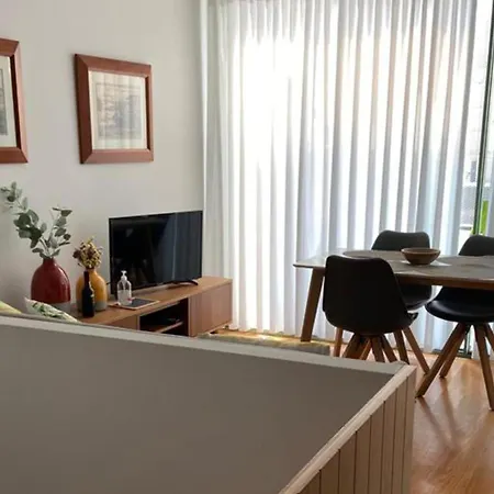 דירה Duplex - Sleeps 4 - Roof Terrace - Balcony פורטו
